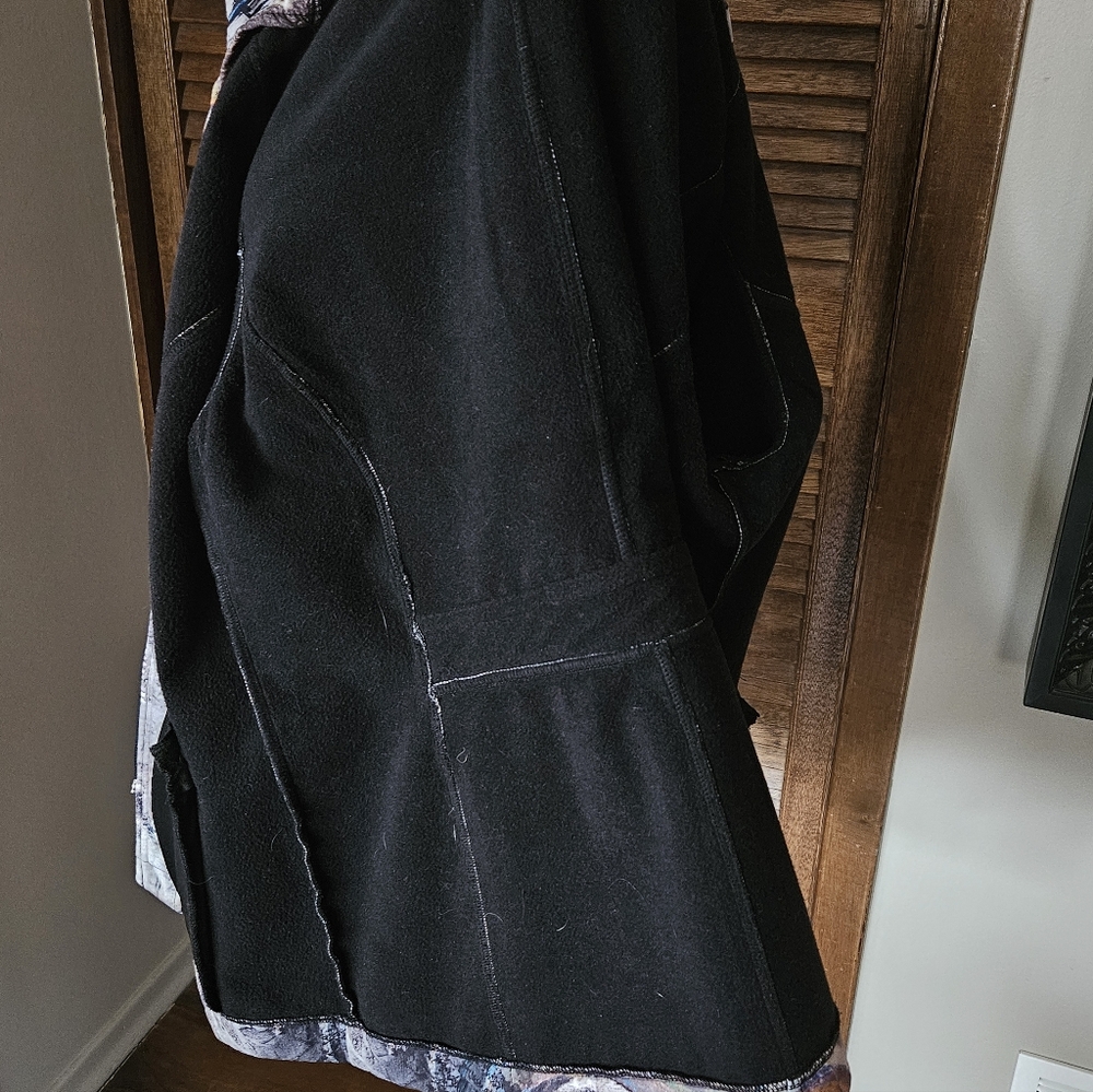 Dolcezza Artistic Patterned Jacket. - Picture 8 of 10